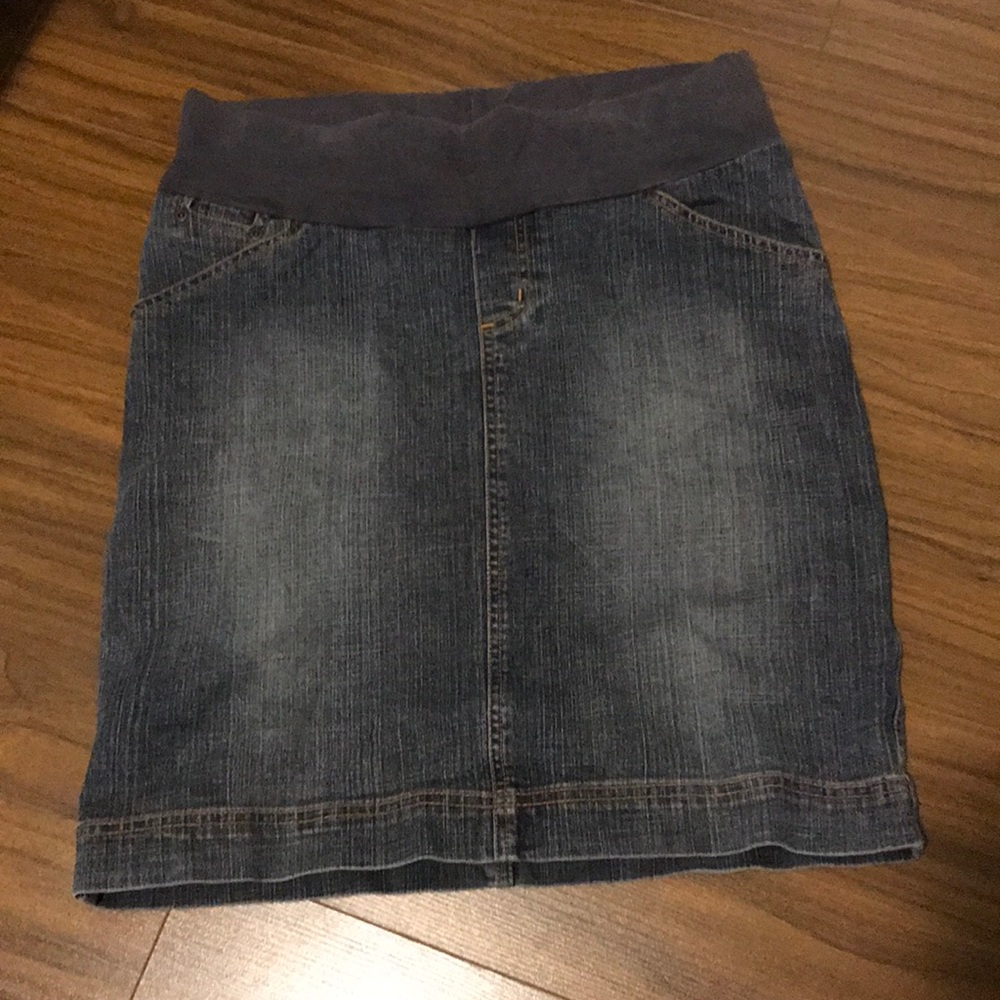 (3/$18) Cute Thyme maternity jean skirt